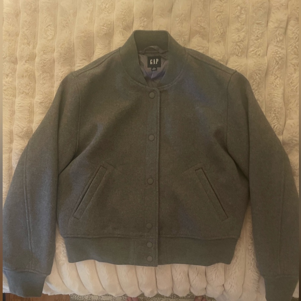 NWT-GAP Wool Bomber Size Small